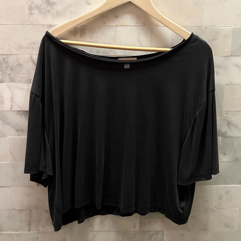 Silence & Noise Crop Top